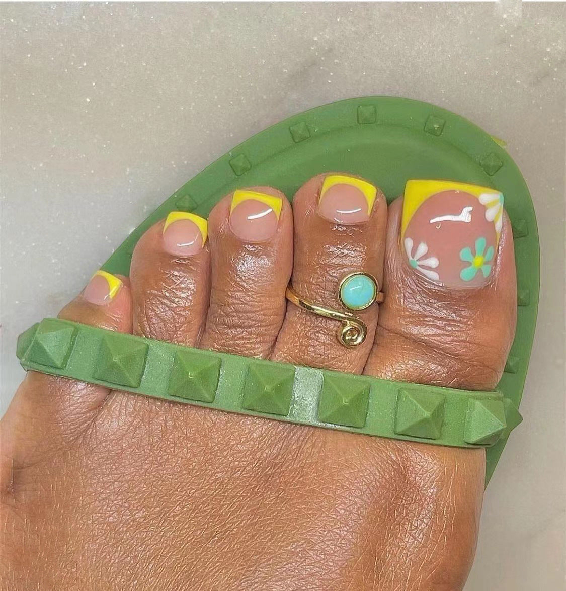 Everyday Pedi Edit press-on toenails