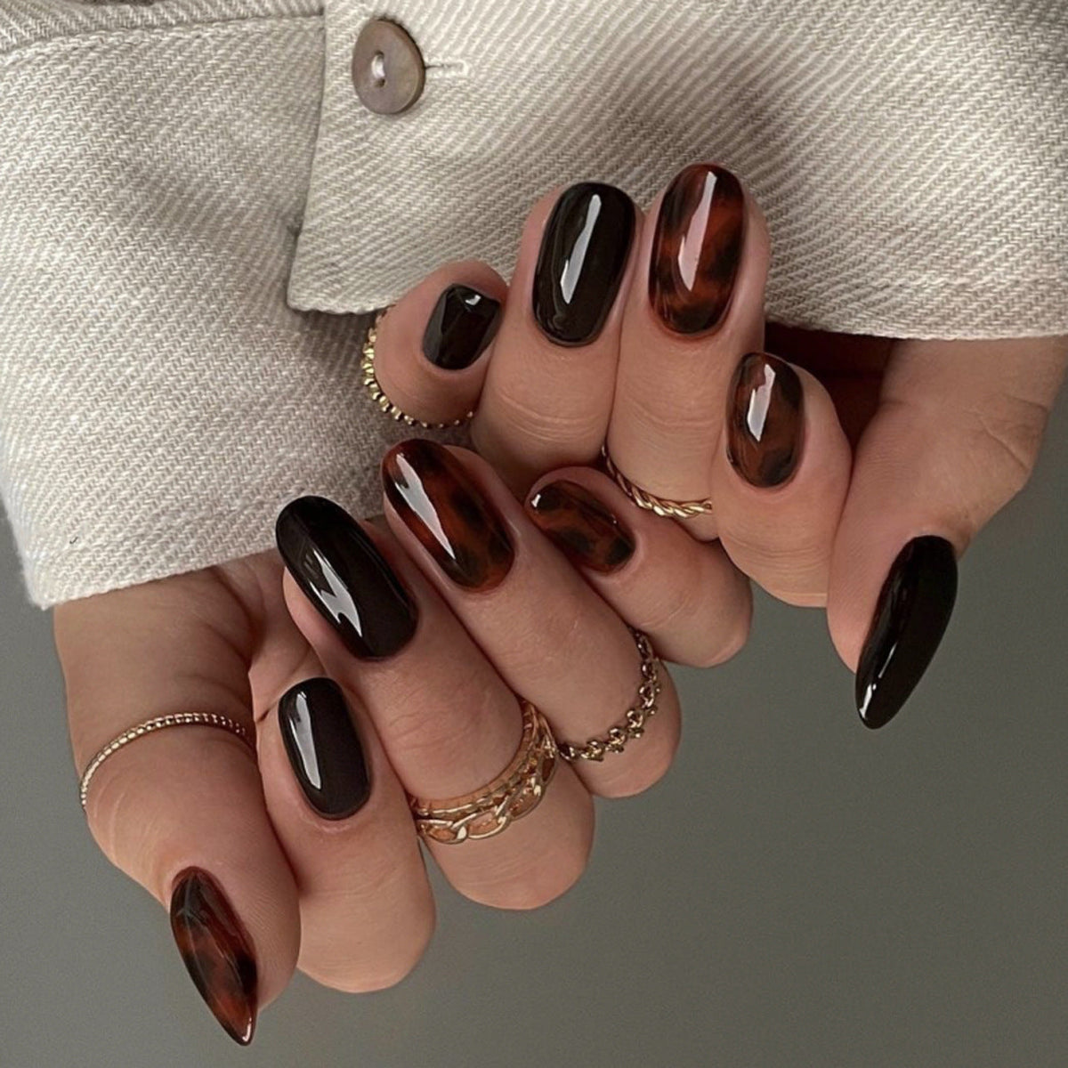 Classic Tortoiseshell glossy brown press-on nails