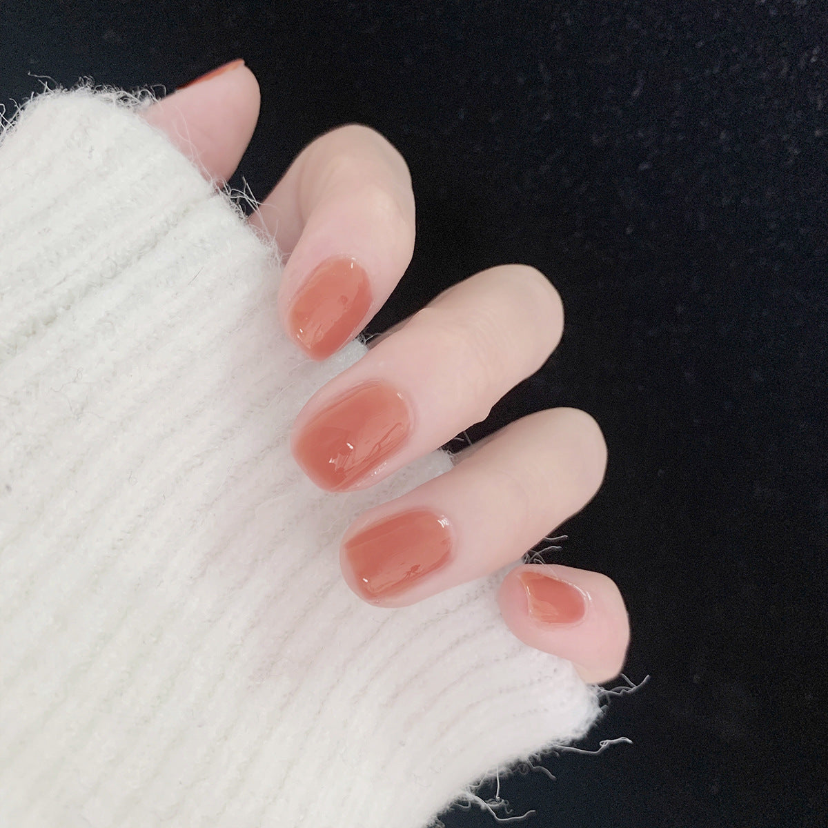 Cinnamon Nude short press-on nails