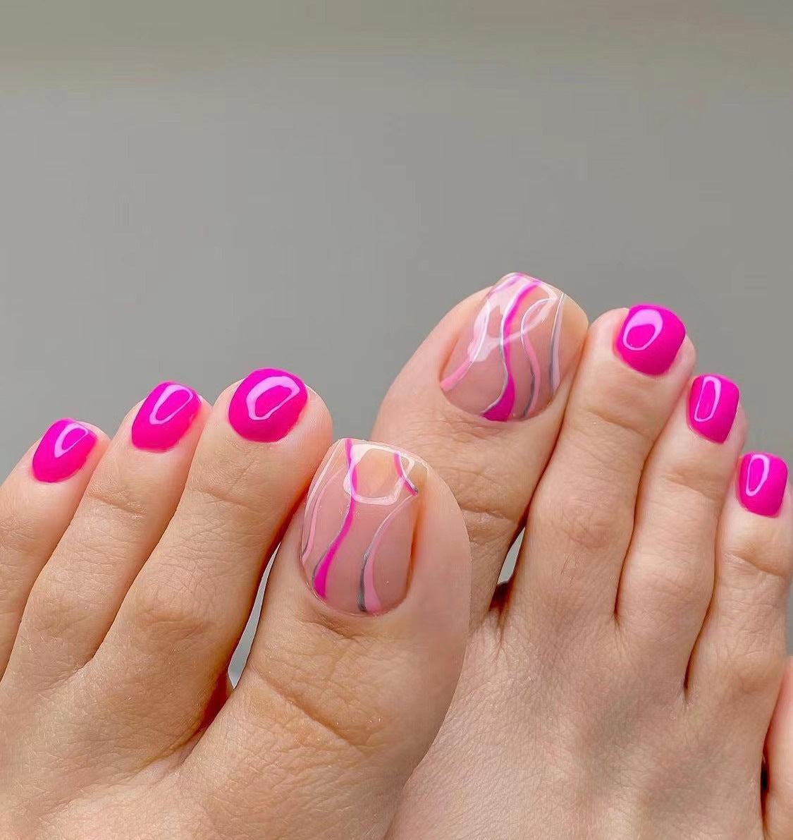 Everyday Pedi Edit press-on toenails