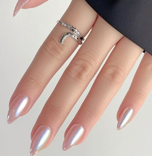 Pearl Chrome Glow iridescent press-on nails