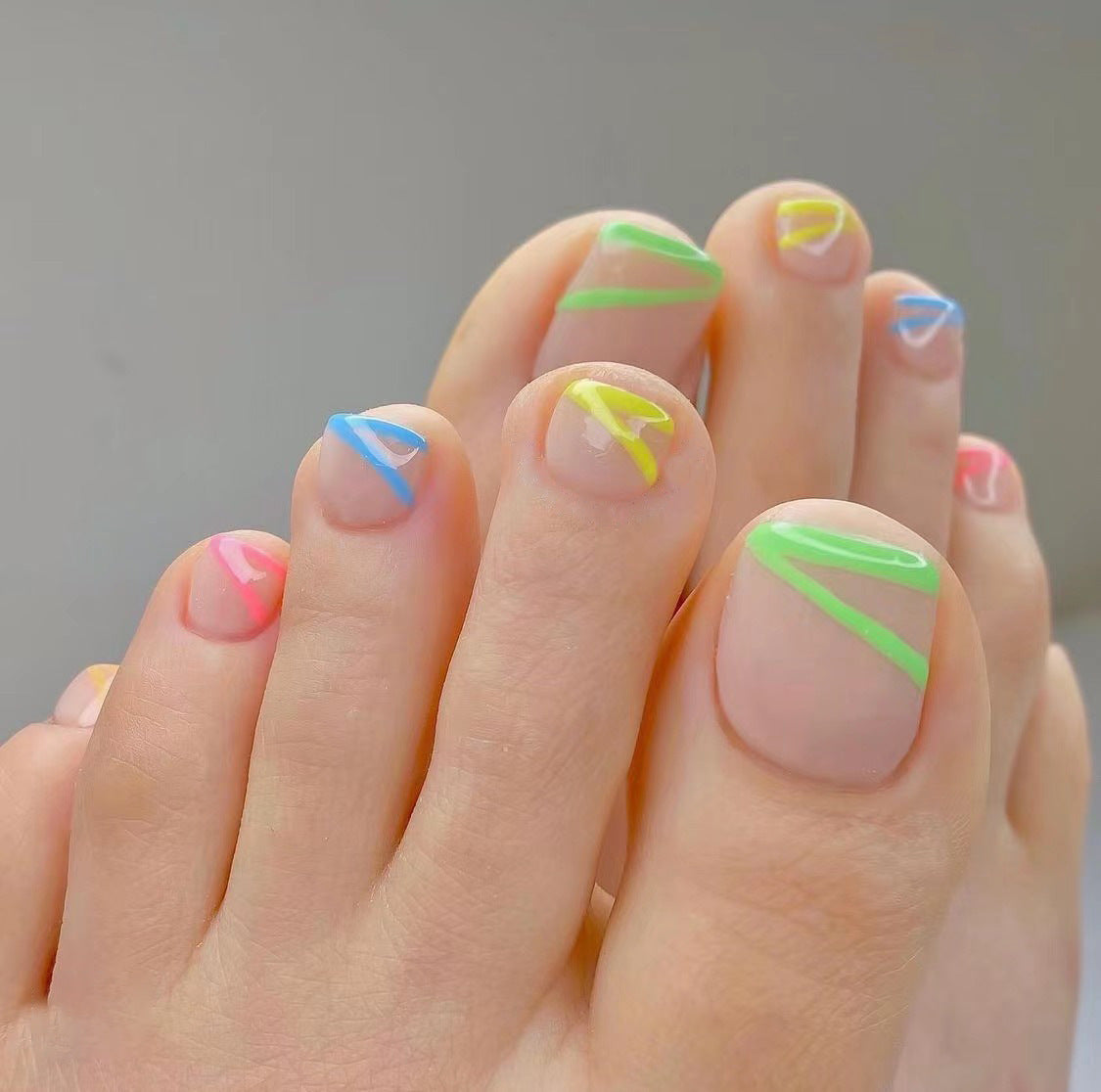 Everyday Pedi Edit press-on toenails
