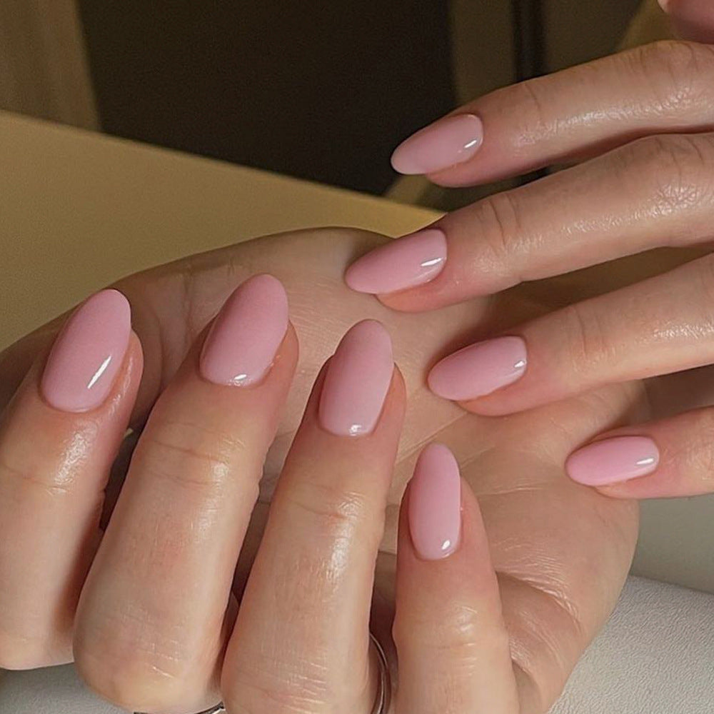 Everyday Color Round 24-piece press-on nail collection