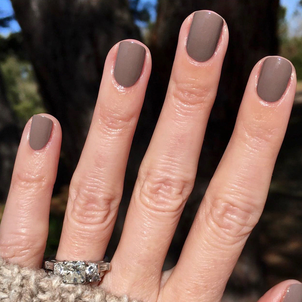 Classic Scarlet short square press-on nails