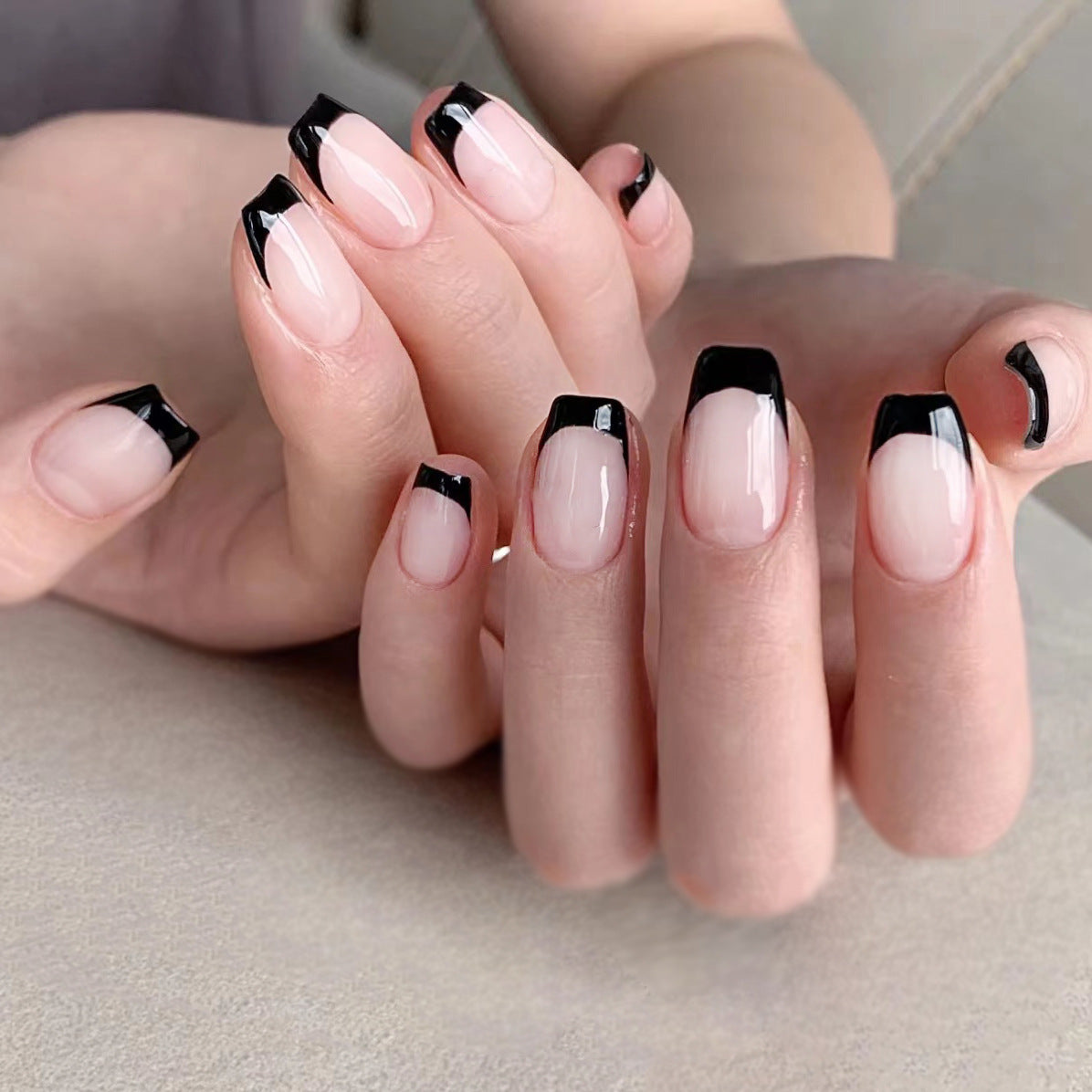 Noir French Ballet short press-on nails