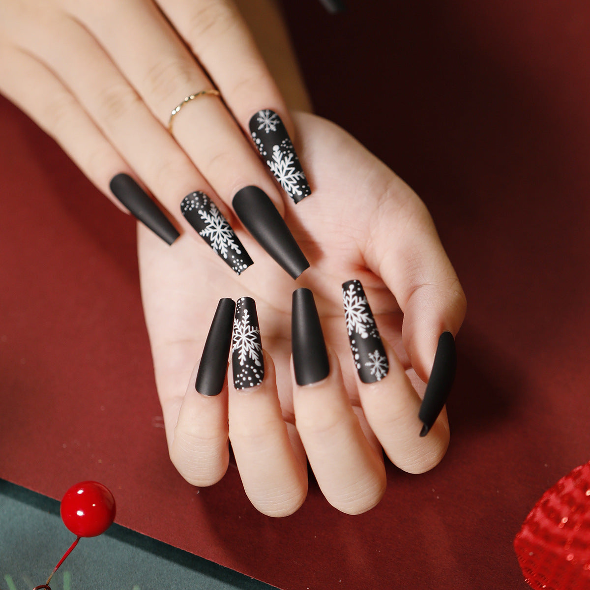 Winter Cheer holiday short almond press-on nails, alternate view 11