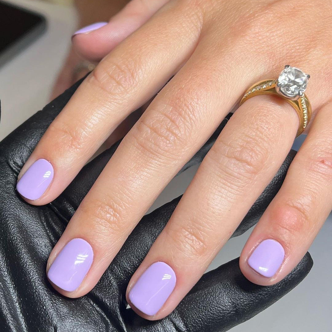 Essential Solids short press-on nail collection