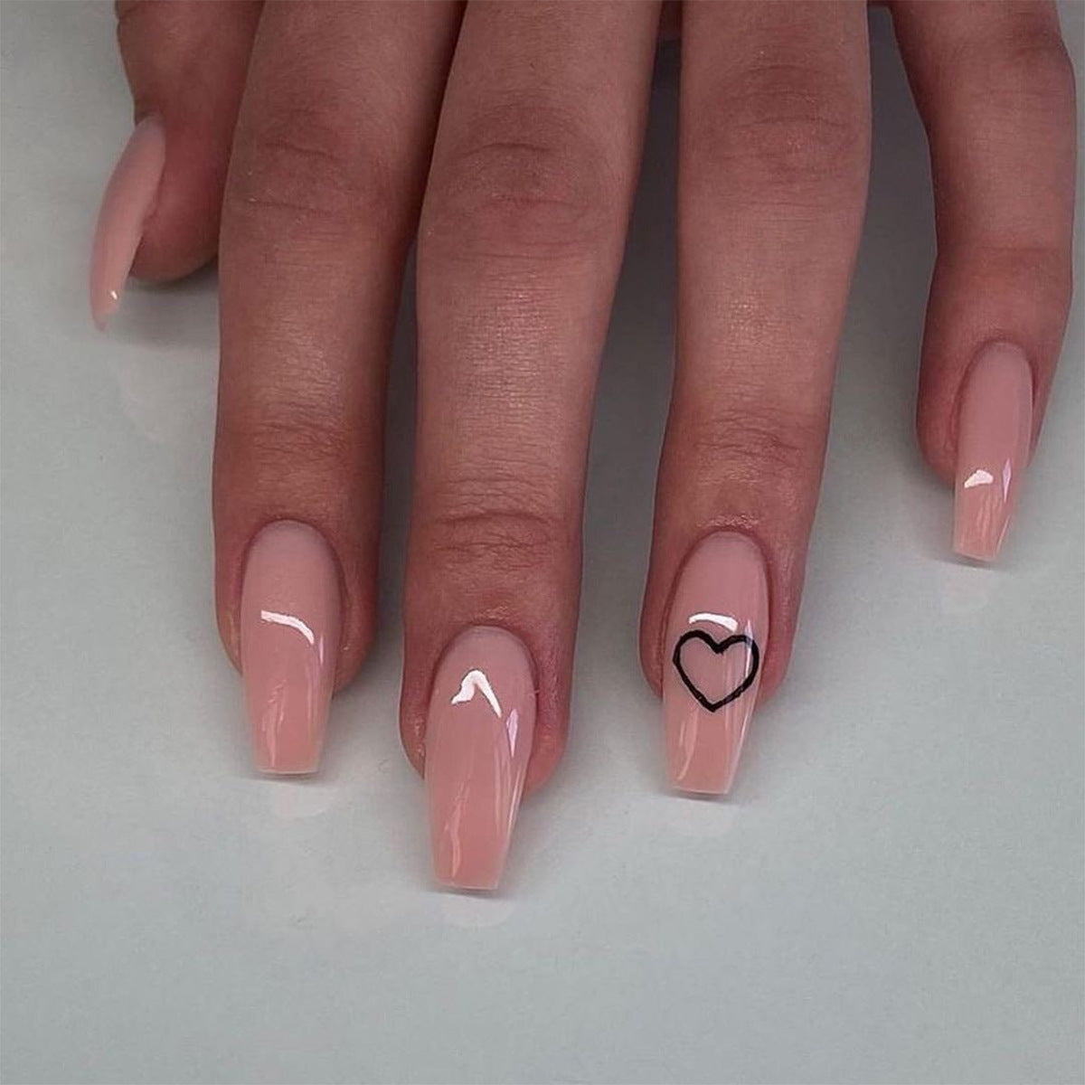 Nude Heart Ballet short press-on nails
