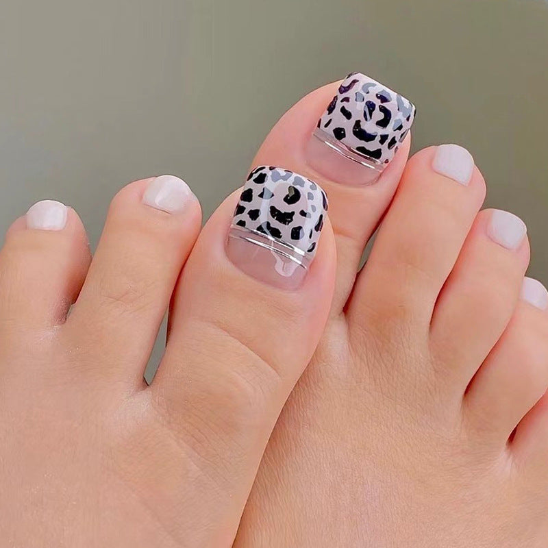 Clean White Pedi press-on toenails