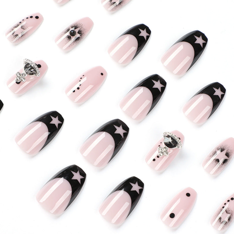 Noir Cross Star press-on nails