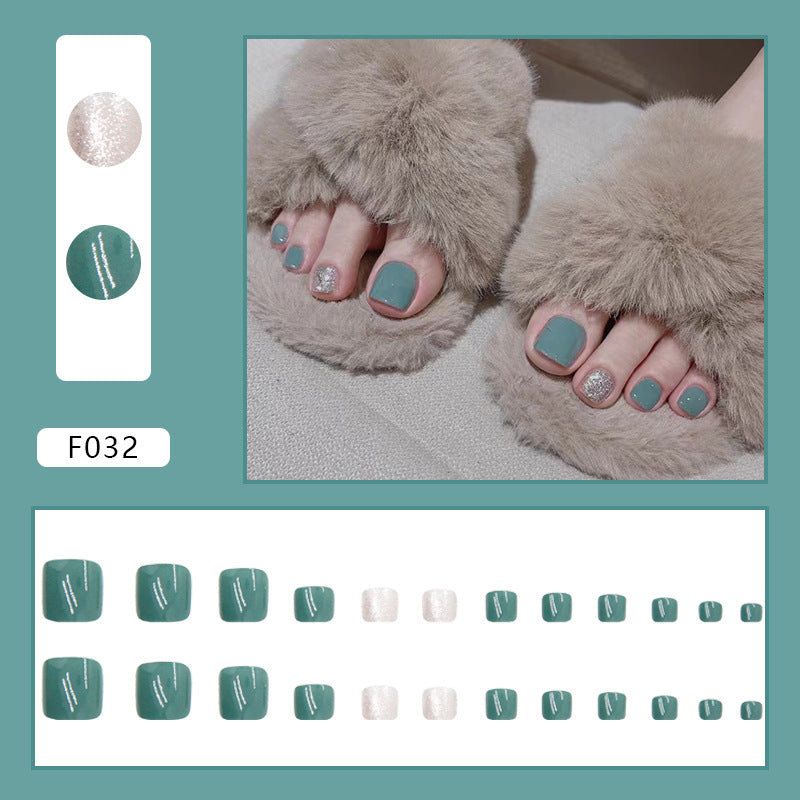 Pedicure Essentials press-on toenail collection