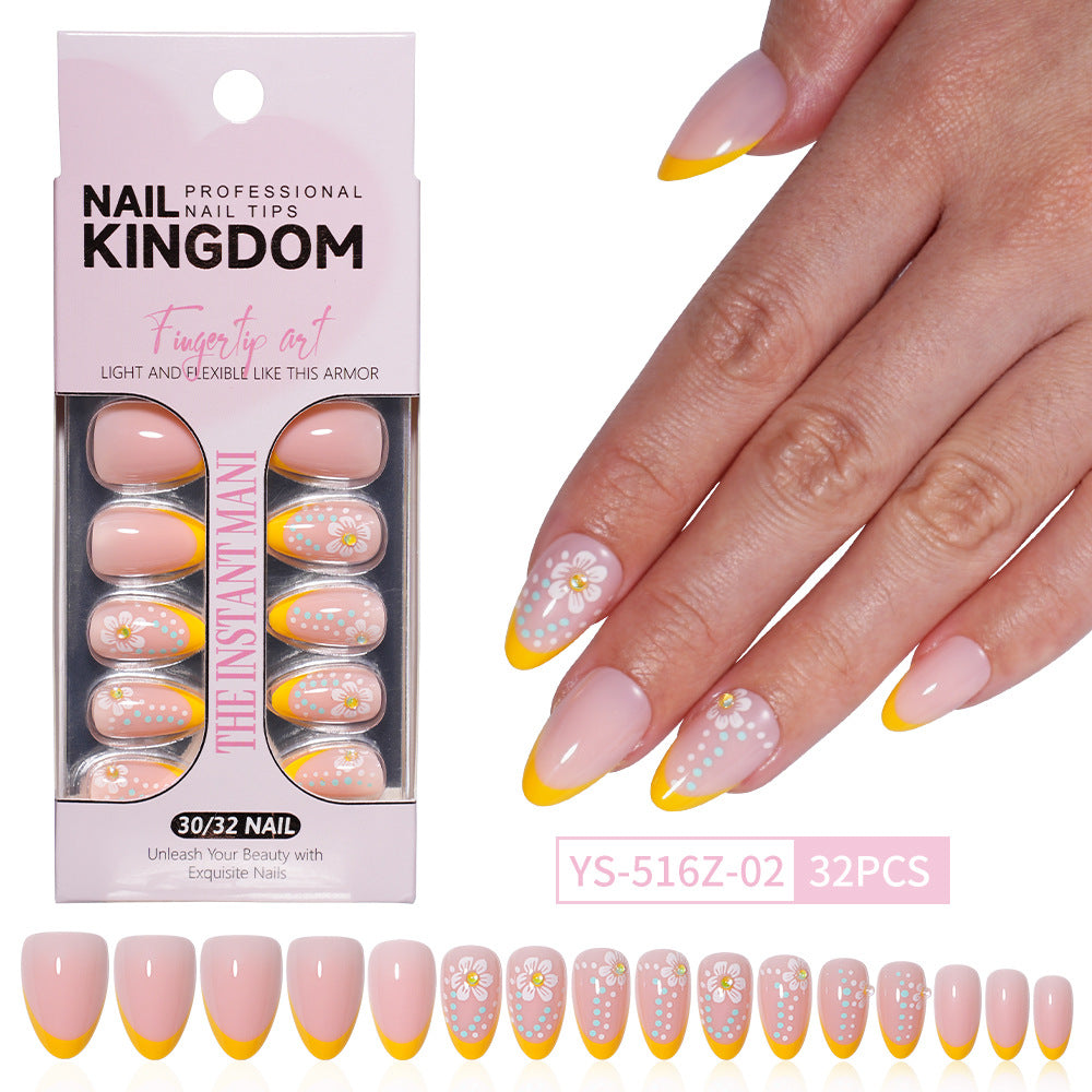 Daisy French floral 32-piece press-on nail set