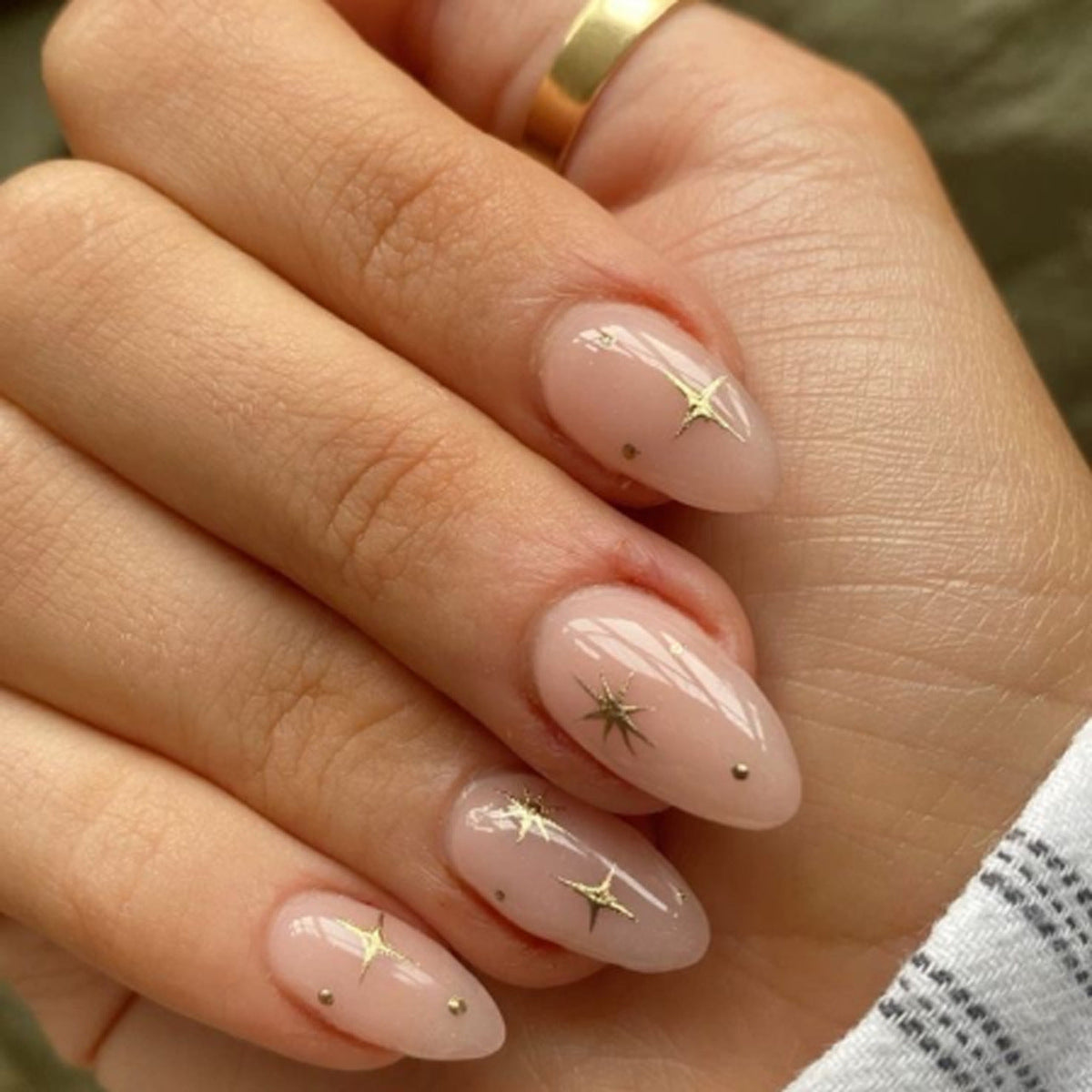 Starlight Metal almond press-on nails
