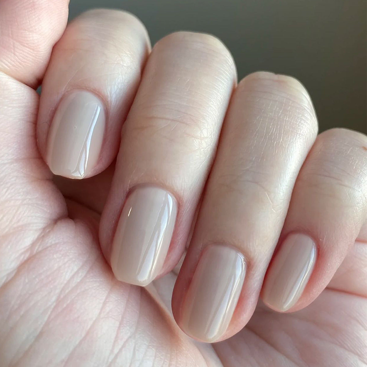 Classic Scarlet short square press-on nails