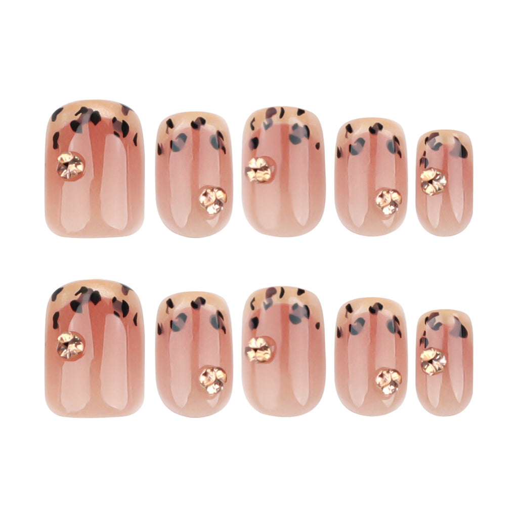 Maillard Leopard French 30-piece press-on nail set
