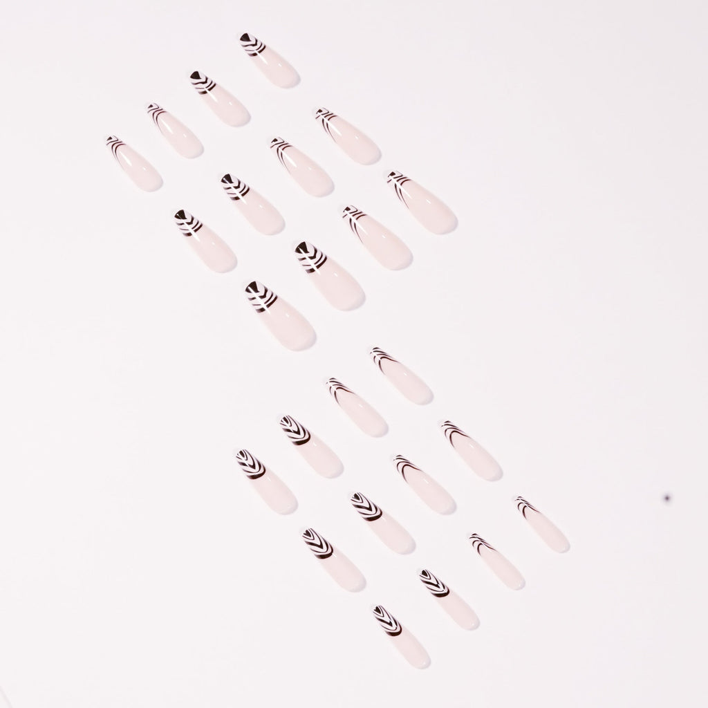 Noir Line French black and white graphic press-on nails