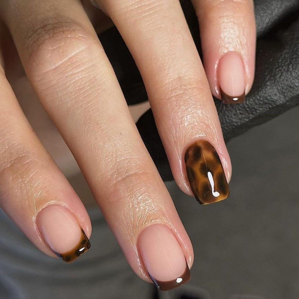 Merlot Blossom short square press-on nails