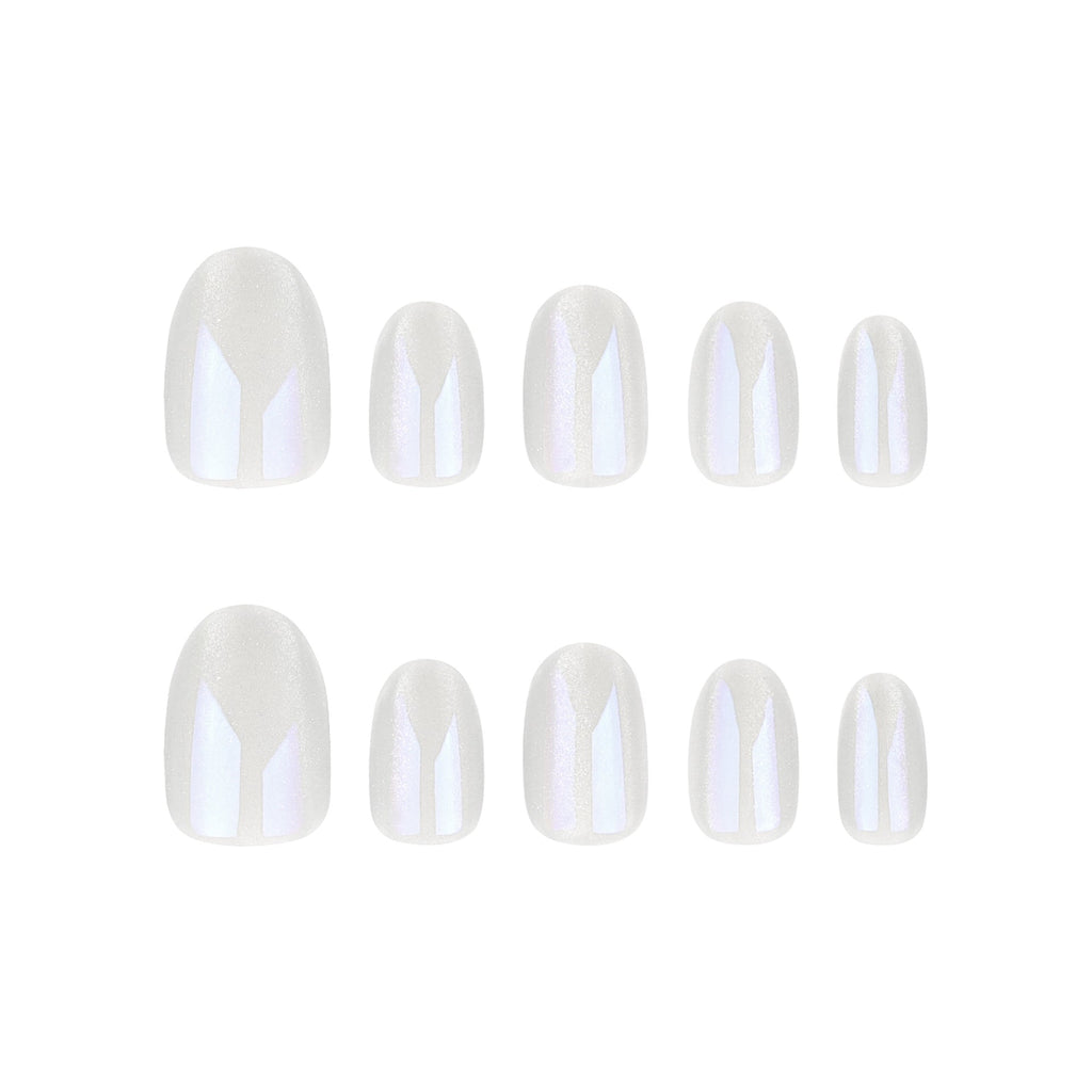 Aurora cat-eye press-on nails, detail view of luminous finish