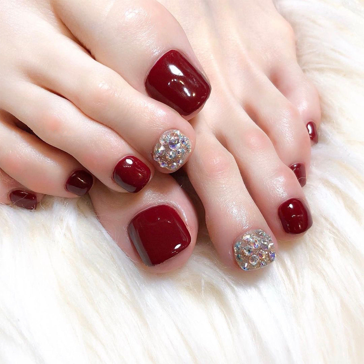 Clean White Pedi press-on toenails